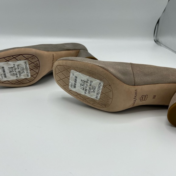 Two pairs of Donald/Pliner leather heels - Picture 10 of 10